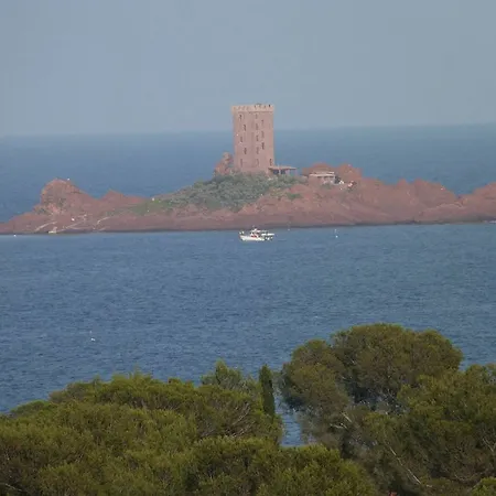 Apartment With One Bedroom In Saint-raphael, With Wonderful Sea View,